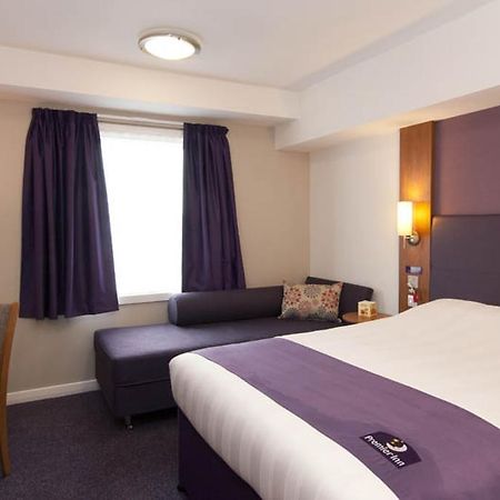 Premier Inn Birmingham South - Hall Green Εξωτερικό φωτογραφία